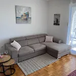 Spacious Apartment Smile With Terrace And Secure Garage
